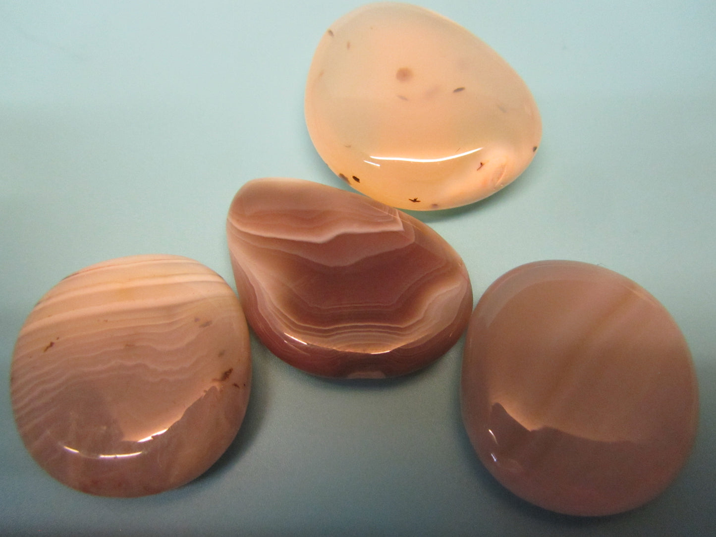 Handschmeichler Achat ( Schutzstein der Organe )