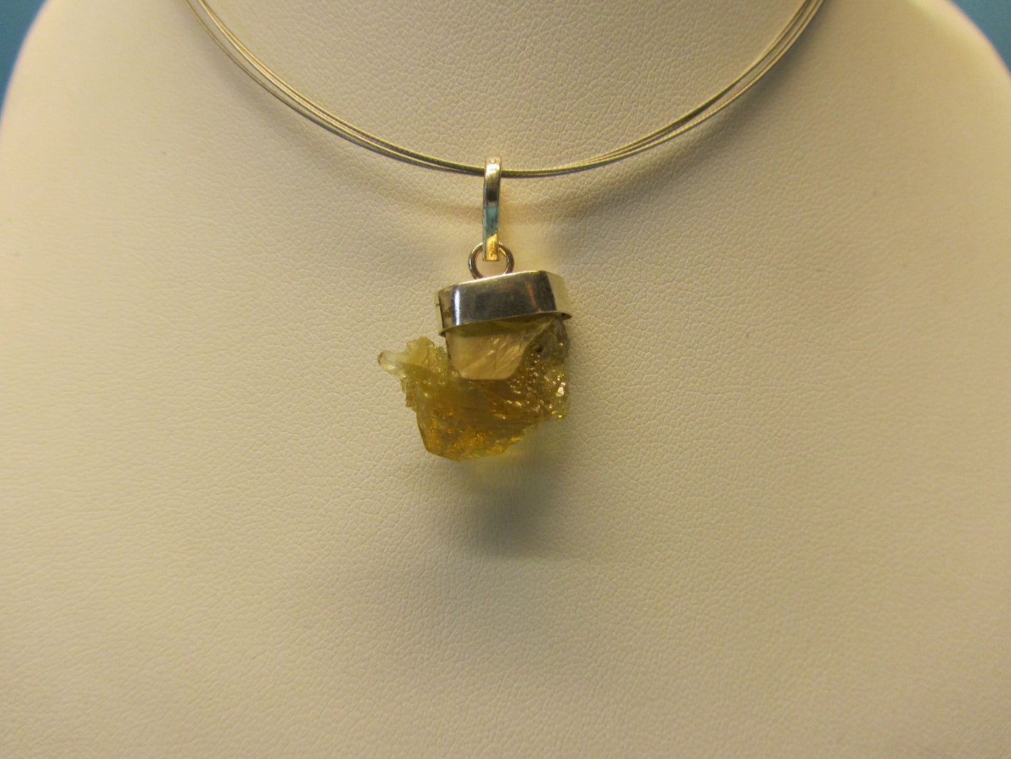 Anhänger Chrysoberyll in Silber gefasst