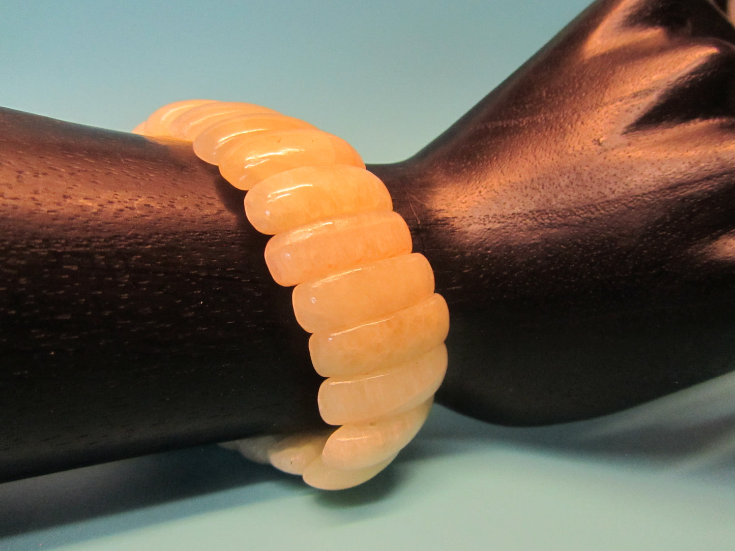Armband Orangencalcit ( Der Stein für Knochen und Muskeln)