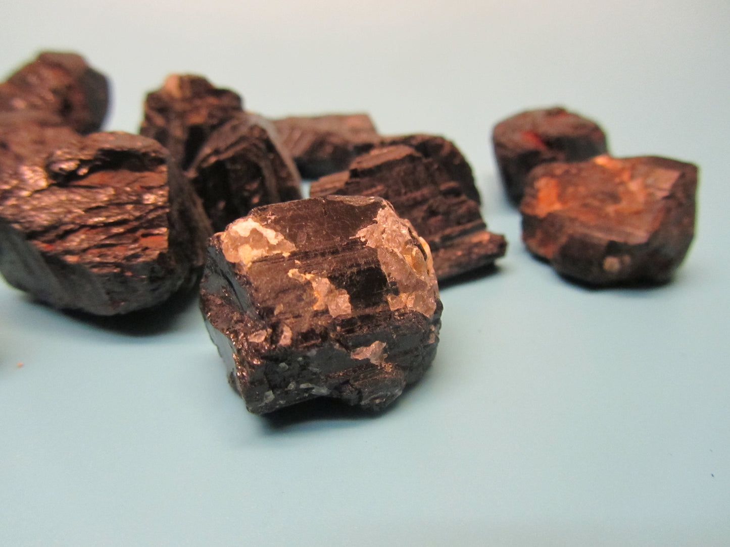 Rohstein schwarzer Turmalin / Schörl