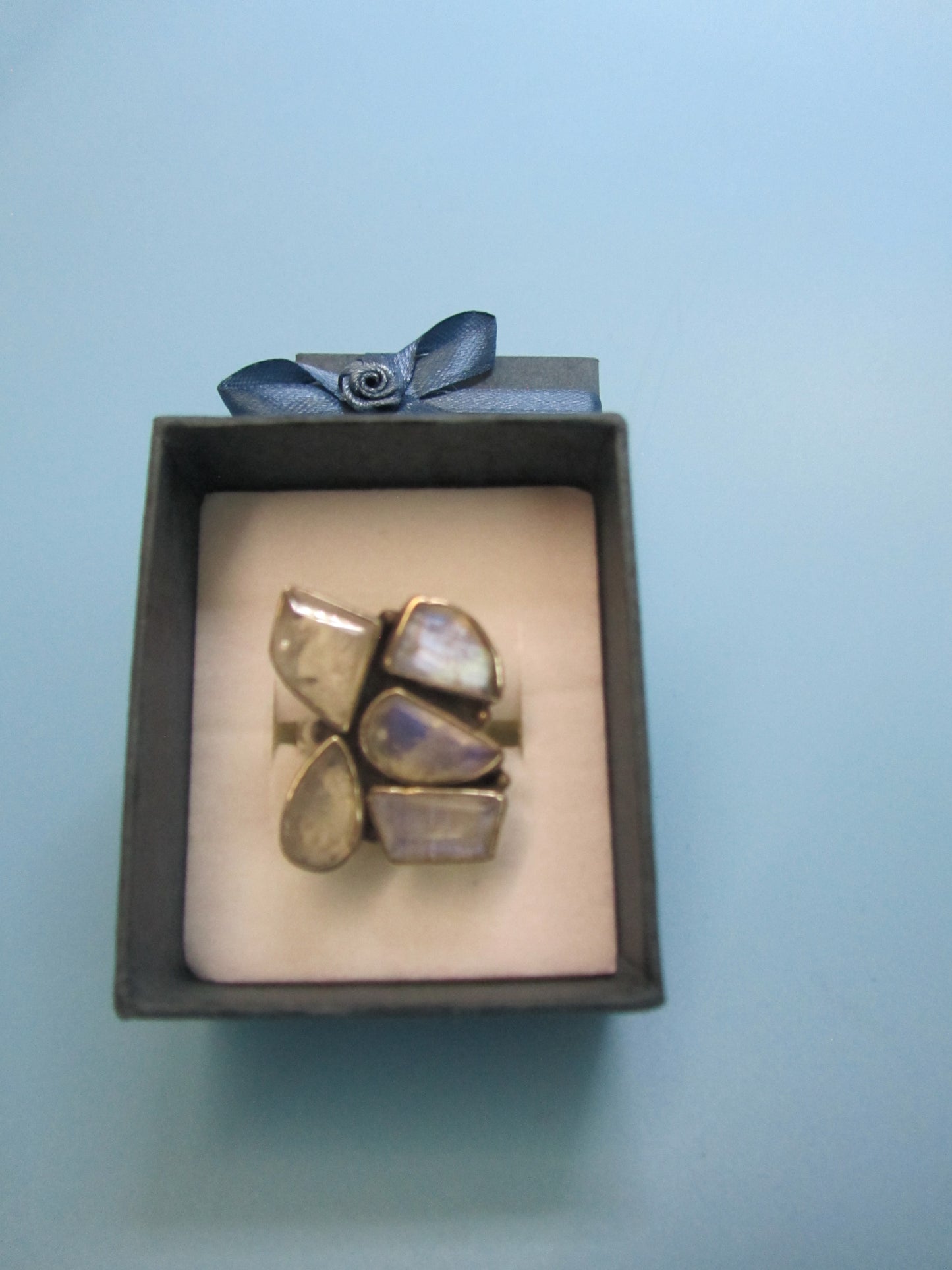 Mondstein/weißer Labradorit- Ring