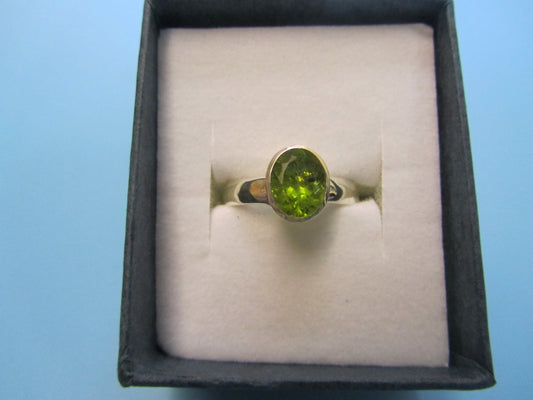 Peridot / Olivin -Ring